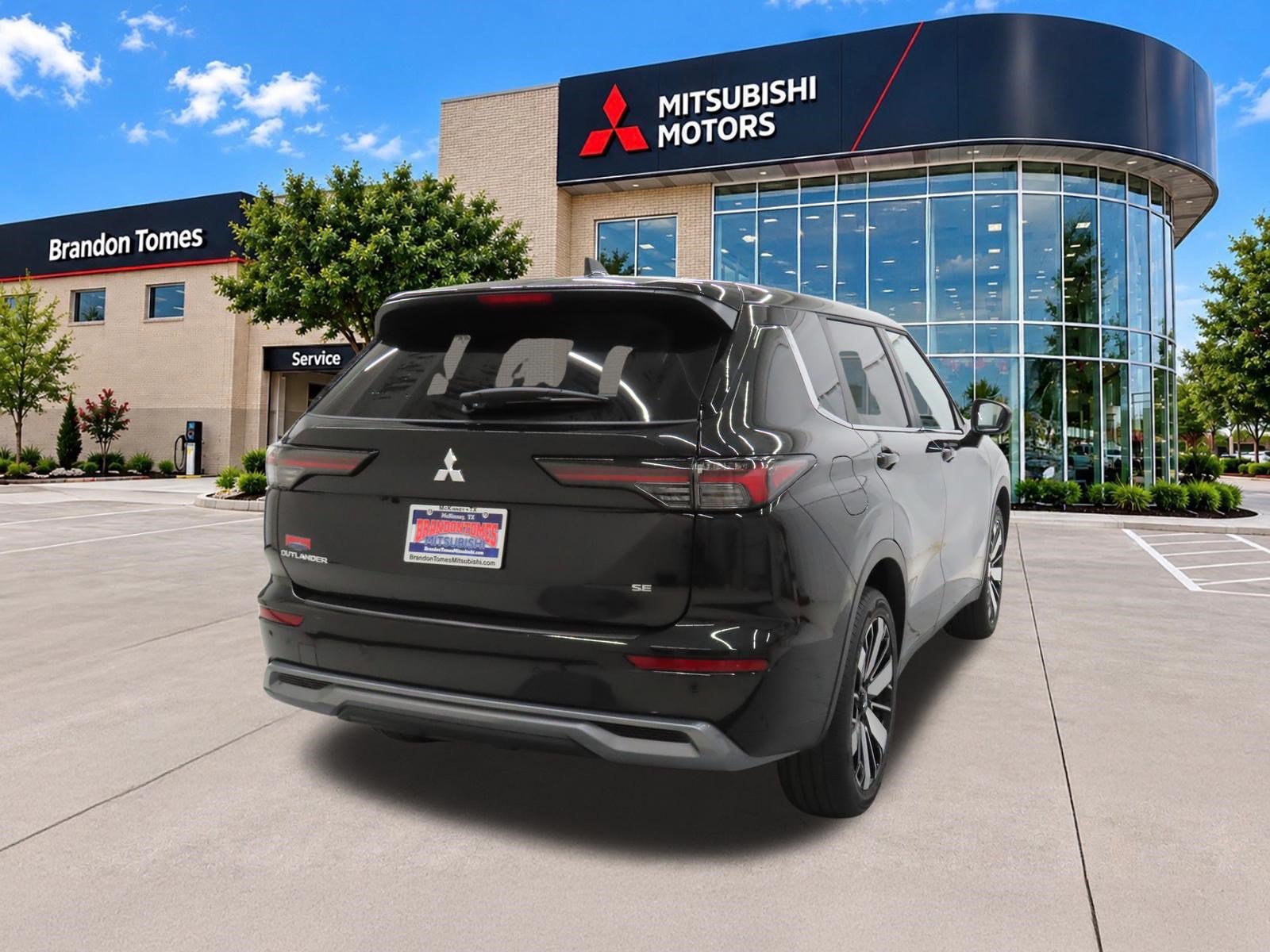 New 2026 Mitsubishi Outlander SE FWD image 3