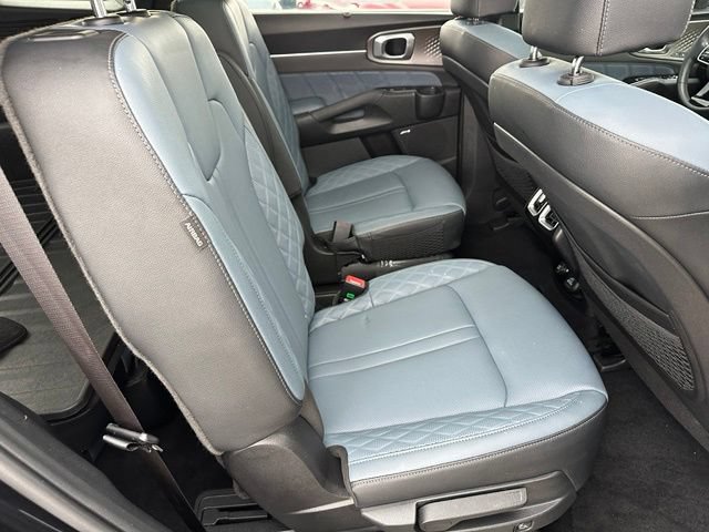 Used 2025 Kia Sorento SX Prestige AWD/4WD image 11
