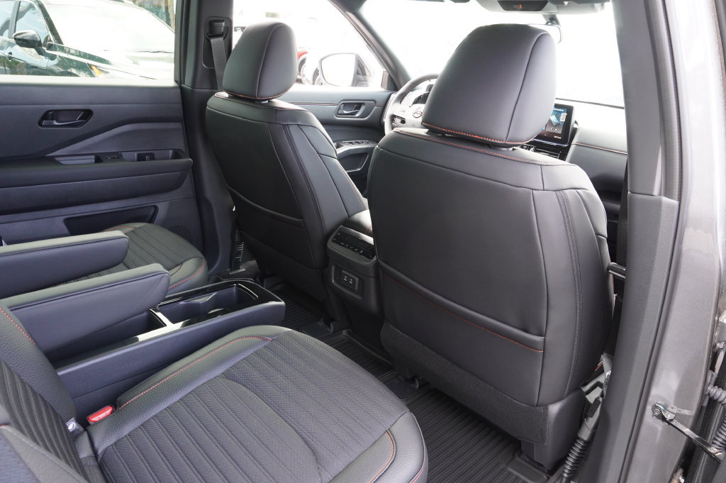 New 2026 Nissan Pathfinder Rock Creek w/ Rock Creek Premium Package AWD/4WD image 11