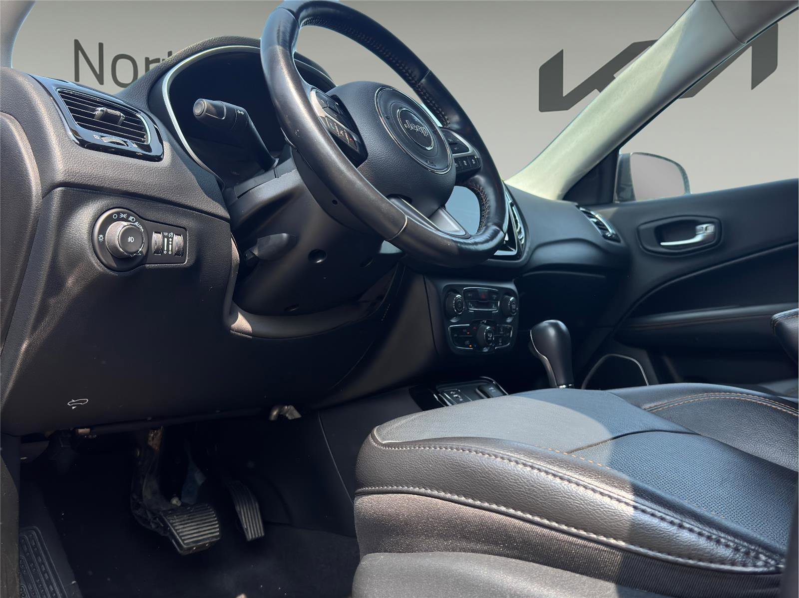 Used 2021 Jeep Compass Limited image 9