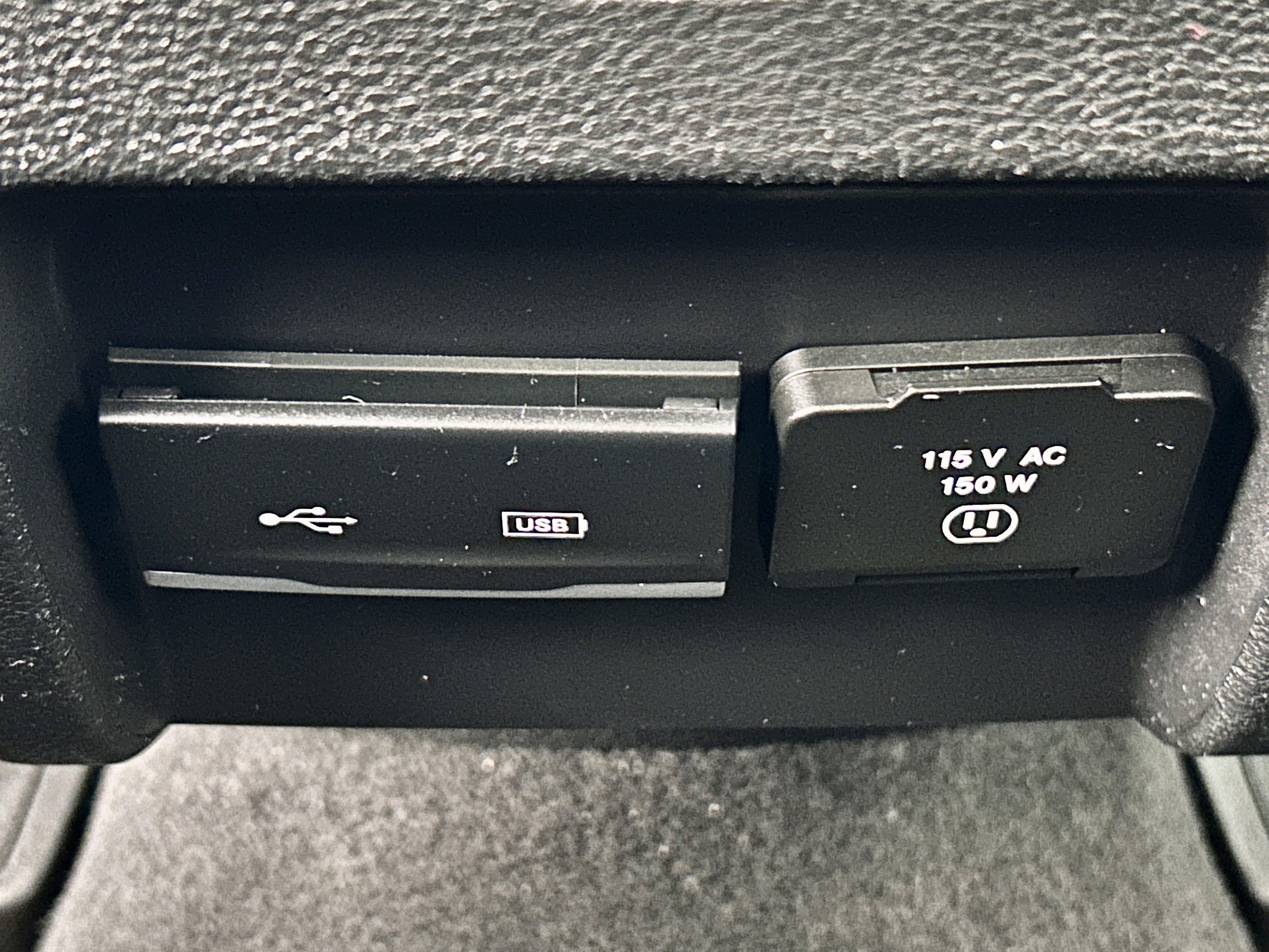 Used 2019 Jeep Cherokee Limited image 38