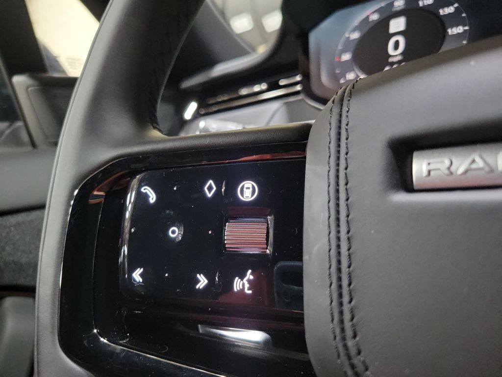 New 2026 Land Rover Range Rover Sport Dynamic SE AWD/4WD image 15
