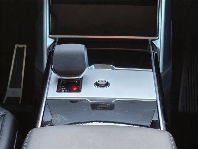 Used 2024 Land Rover Range Rover SE AWD/4WD image 12