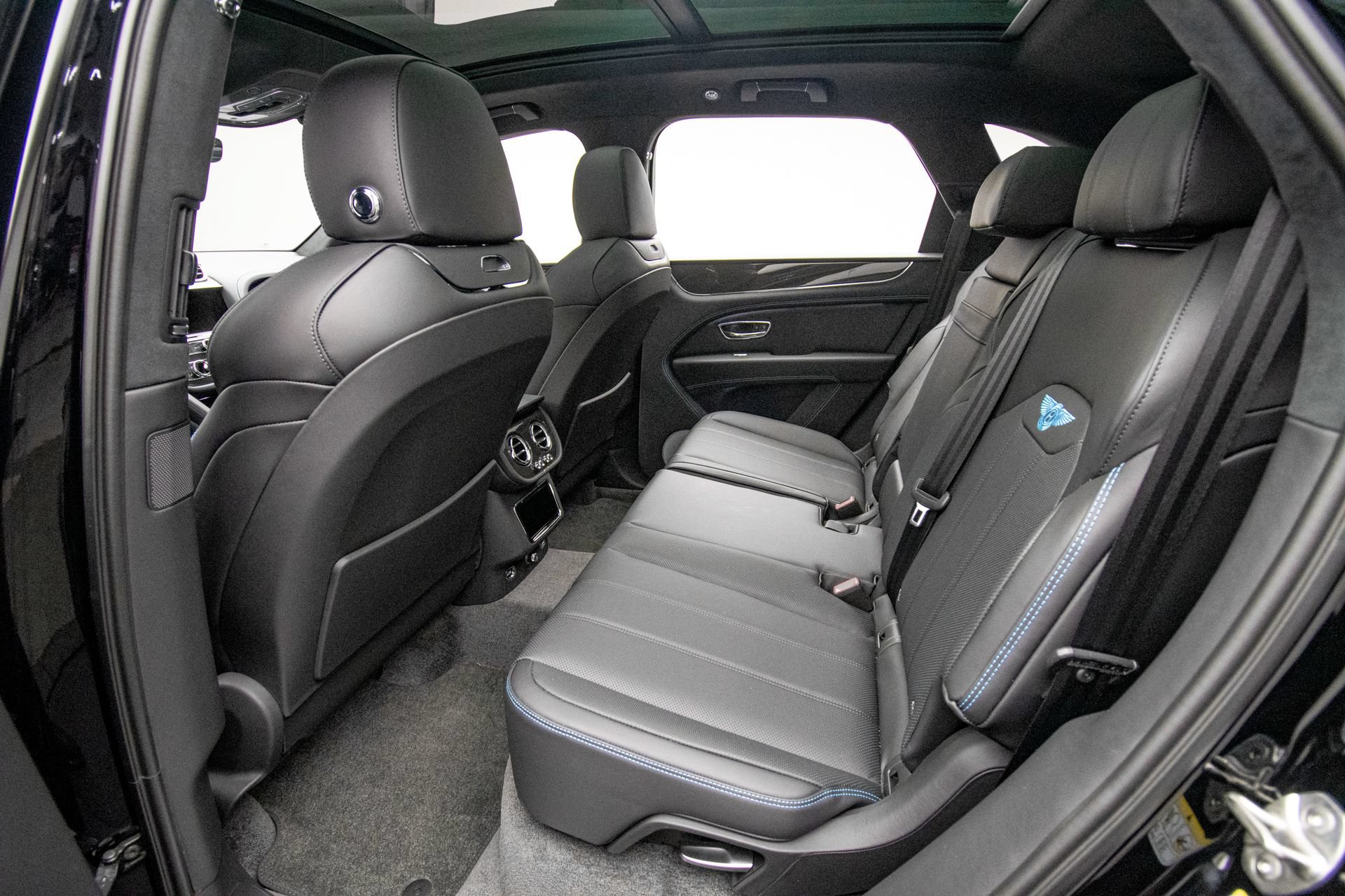 New 2026 Bentley Bentayga AWD/4WD image 28