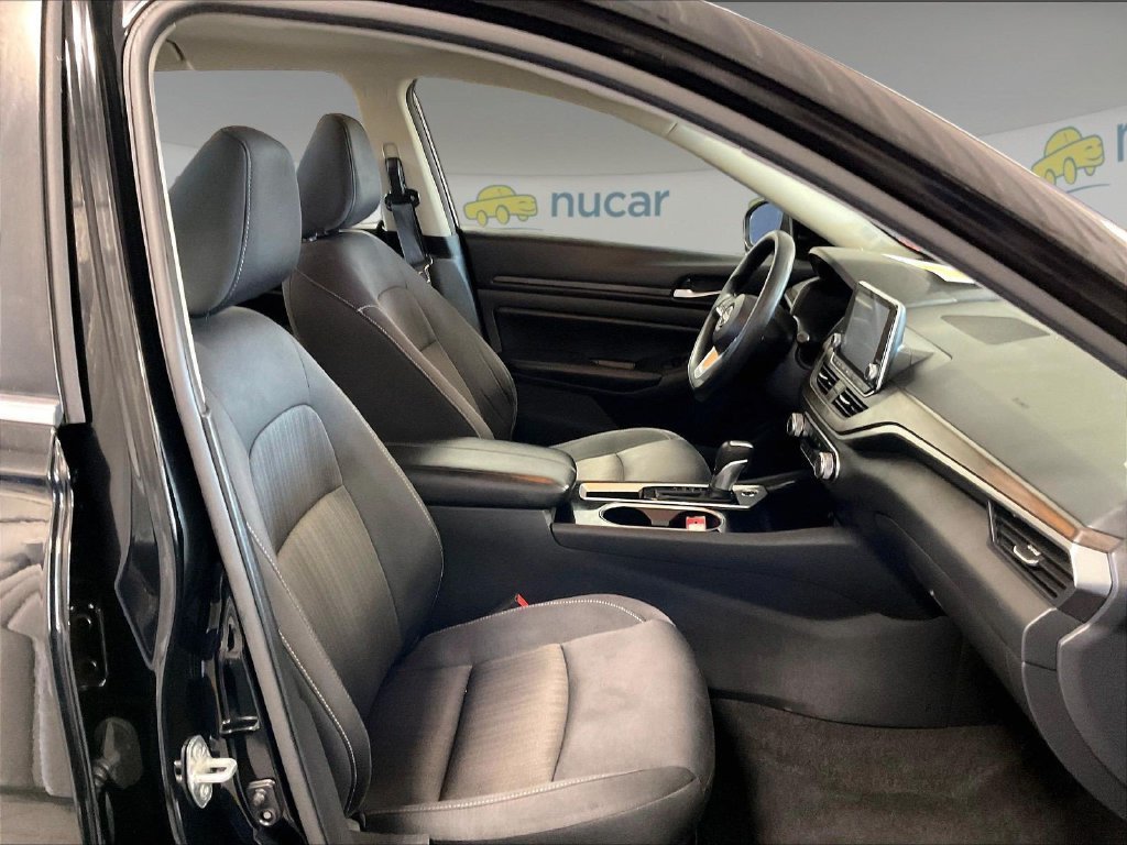 Certified 2024 Nissan Altima 2.5 SV FWD image 11