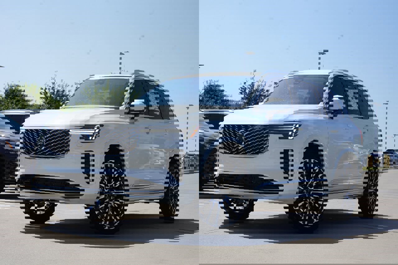 New 2026 Volvo XC90 B6 Plus