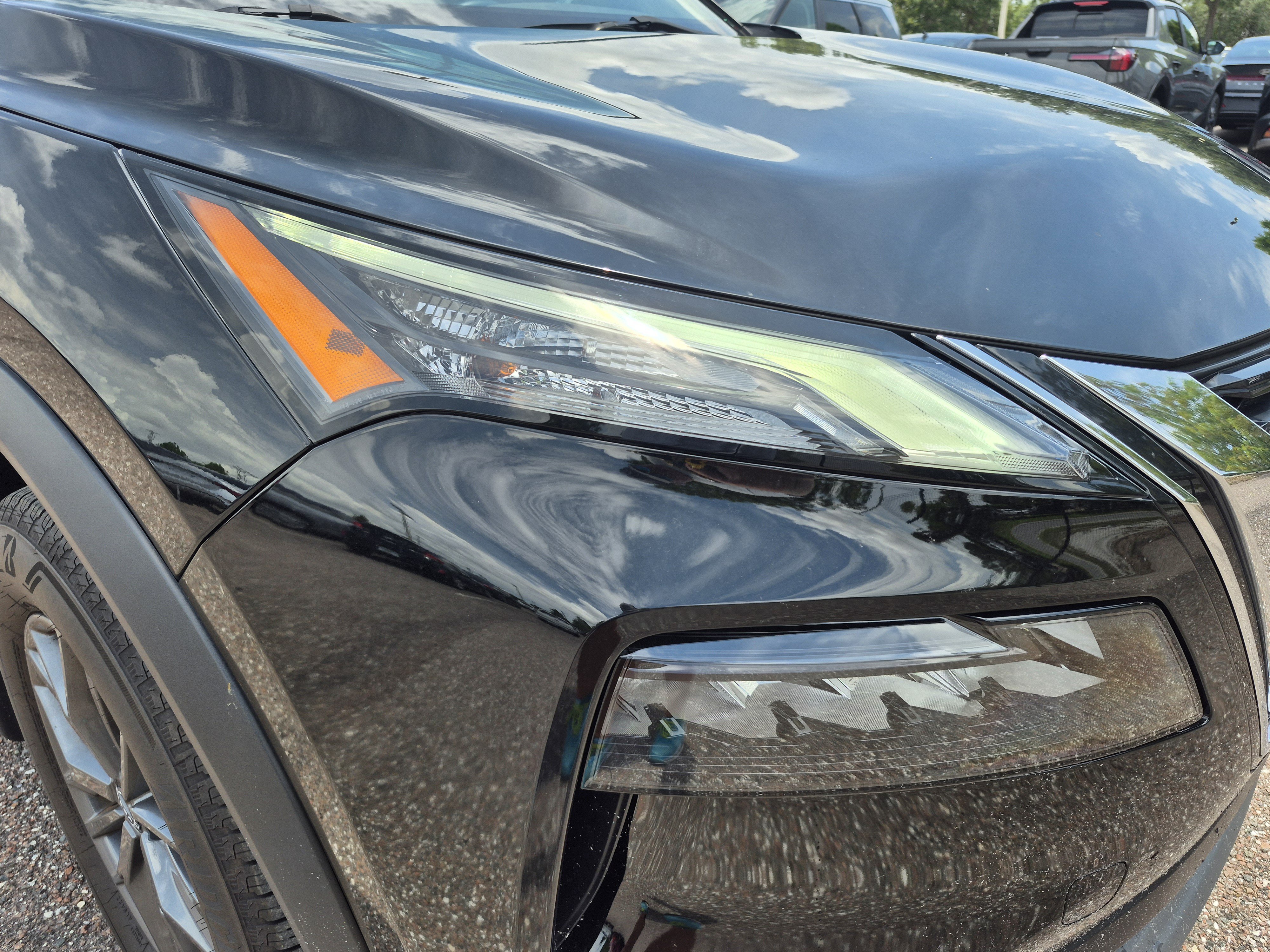 Used 2022 Nissan Rogue S FWD image 11