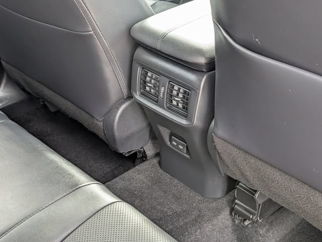Used 2022 Toyota RAV4 Limited AWD/4WD image 31
