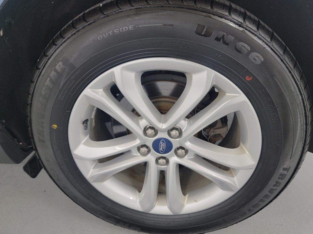 Used 2019 Ford Edge SEL w/ Equipment Group 201A AWD/4WD image 10