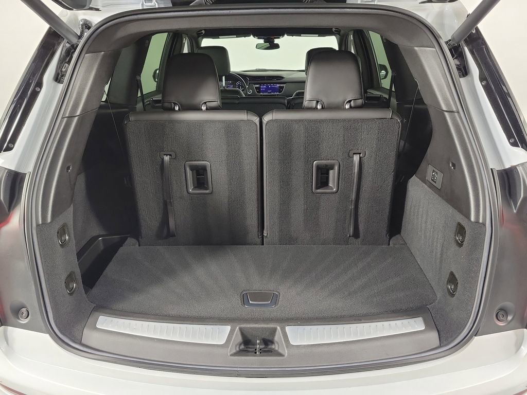Certified 2024 Cadillac XT6 Luxury w/ LPO, Floor Liner Package image 8