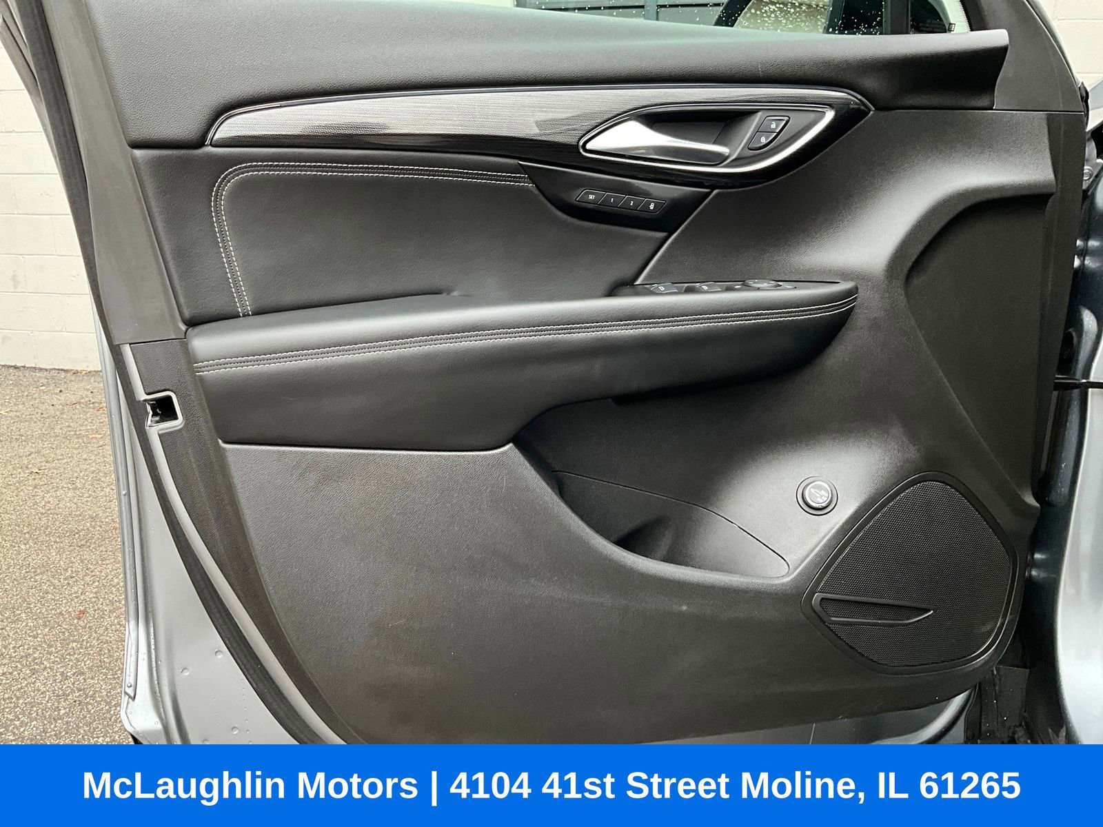 Used 2022 Buick Envision Essence w/ Sport Touring Package image 23