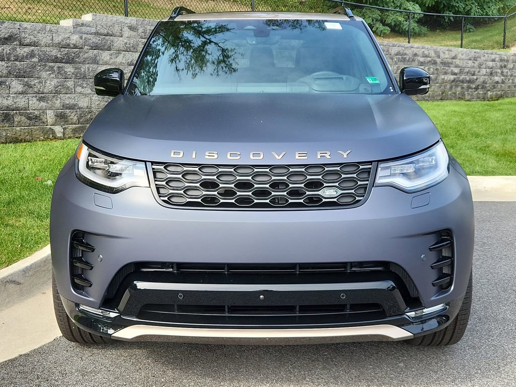 New 2026 Land Rover Discovery Limited Edition image 8