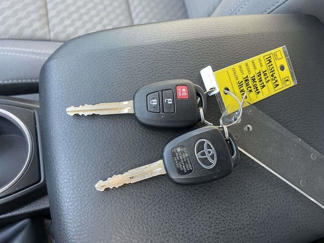 Used 2023 Toyota Tacoma SR image 31