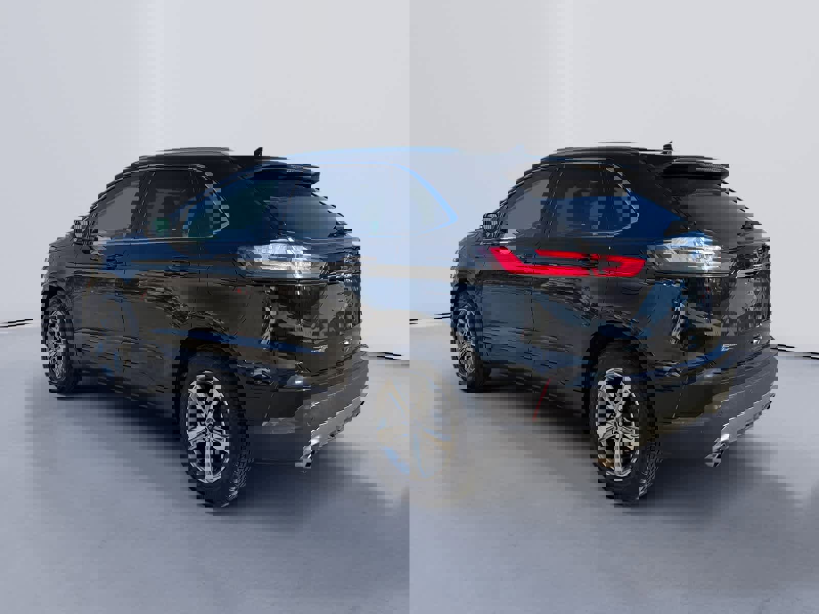 Used 2019 Ford Edge SEL w/ Equipment Group 201A image 5