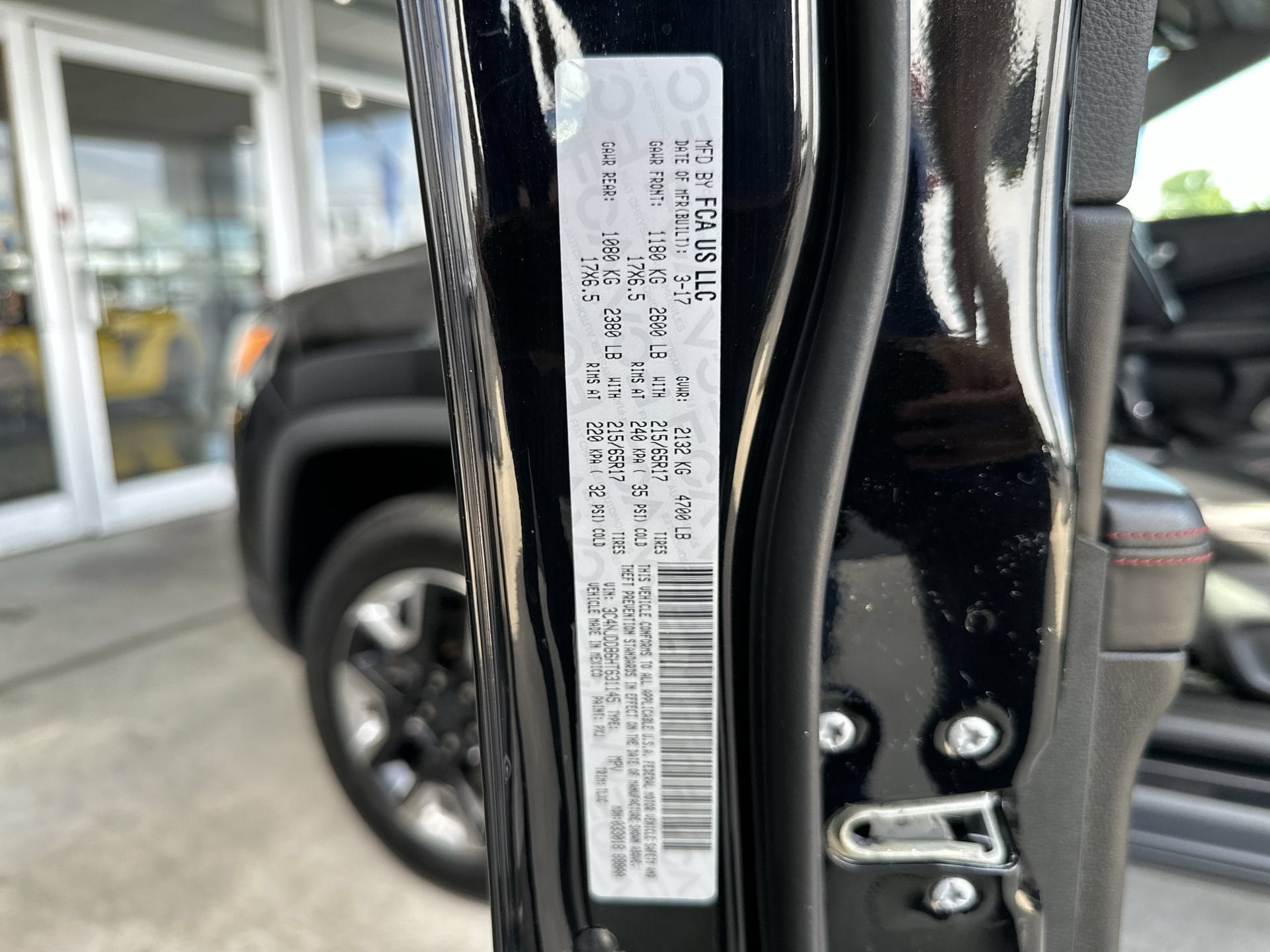 Used 2017 Jeep Compass Trailhawk w/ Leather Interior Group AWD/4WD image 31