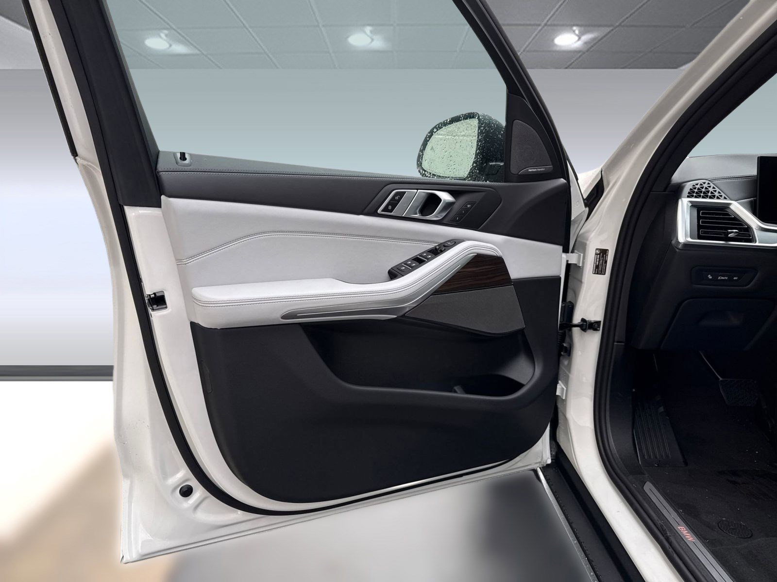 Used 2026 BMW X5 sDrive40i image 22