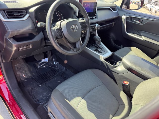 Used 2025 Toyota RAV4 XLE FWD image 13