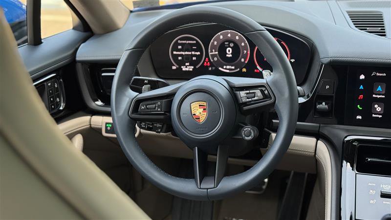 Used 2025 Porsche Panamera 4 image 24