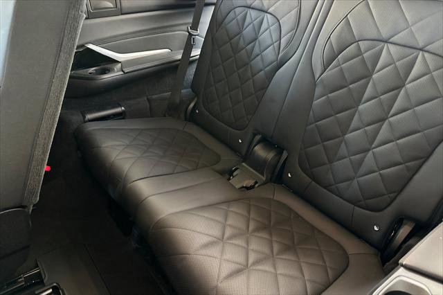 Used 2024 BMW X7 xDrive40i image 14