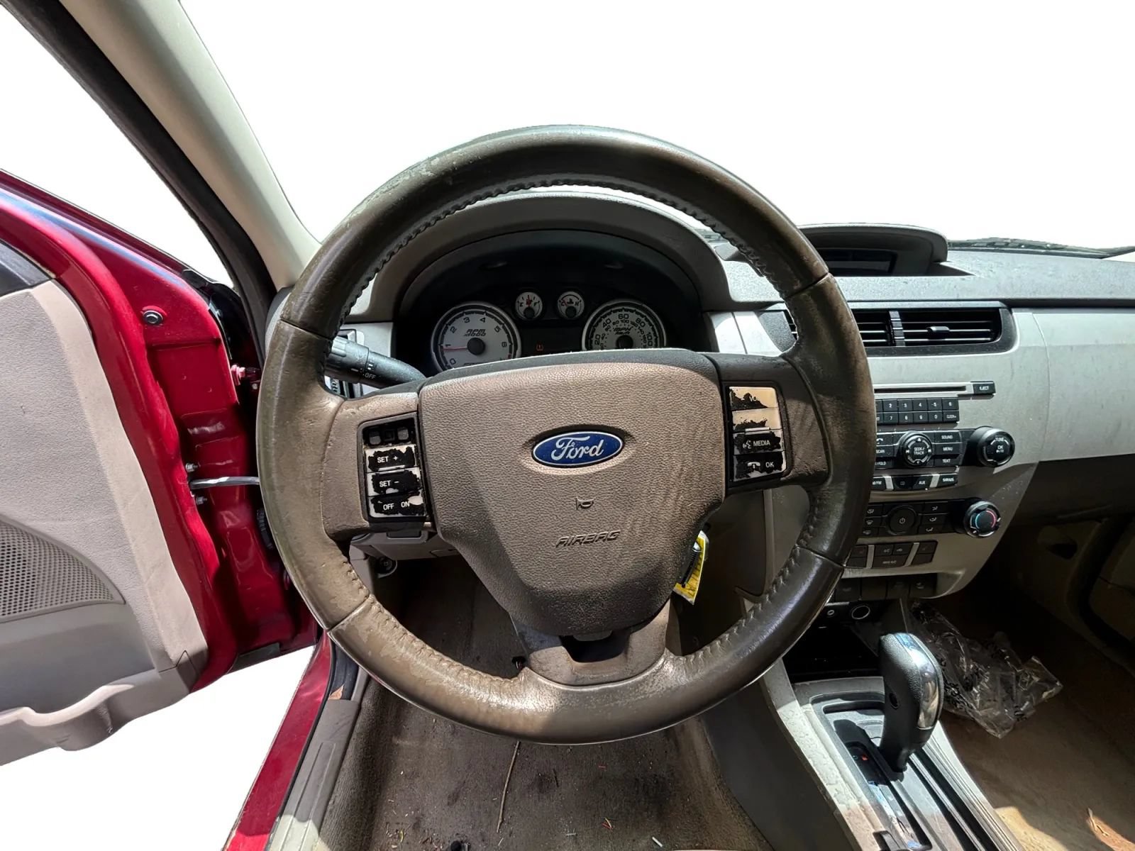Used 2009 Ford Focus SEL FWD image 12