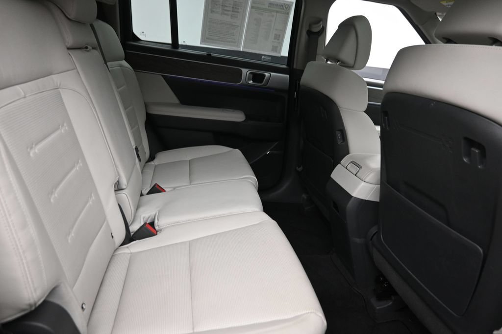 Used 2024 Hyundai Santa Fe Limited AWD/4WD image 10