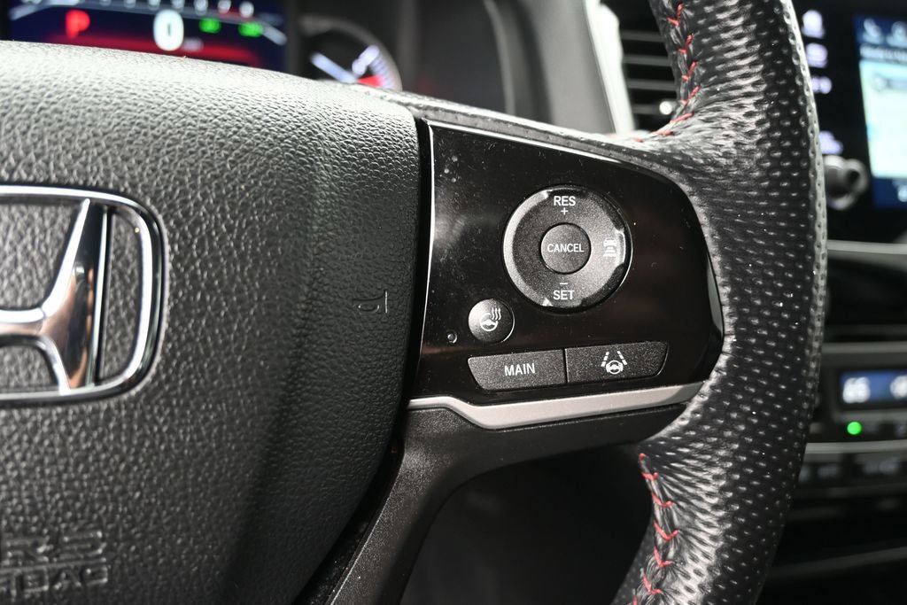 Certified 2024 Honda Passport Black Edition image 18