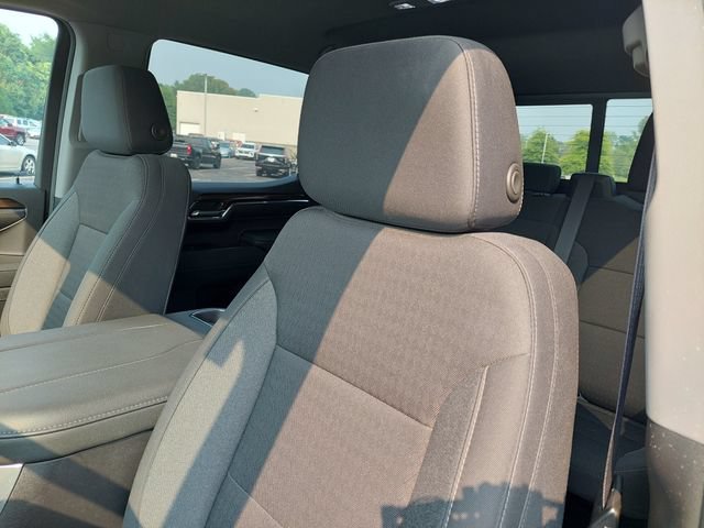 Used 2024 Chevrolet Silverado 1500 LT Trail Boss w/ Convenience Package II AWD/4WD image 6