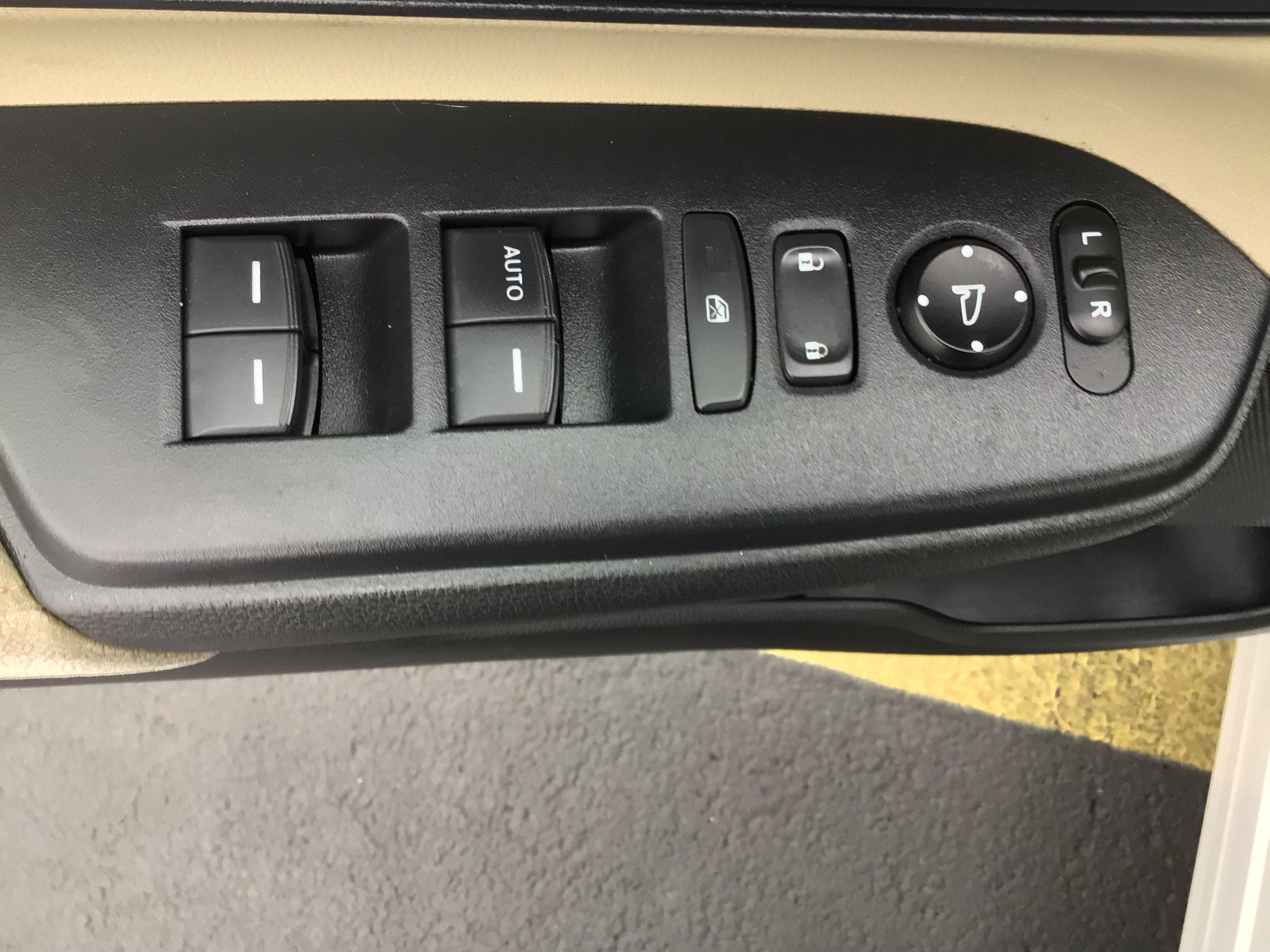 Used 2020 Honda CR-V LX image 8