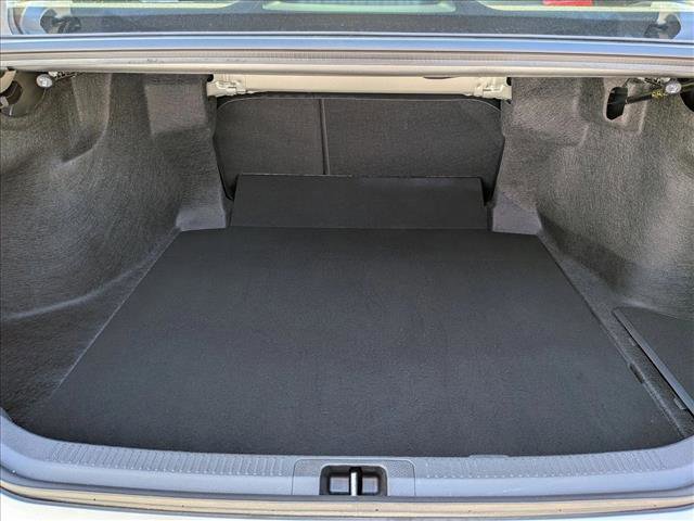 Used 2025 Toyota Camry SE image 6