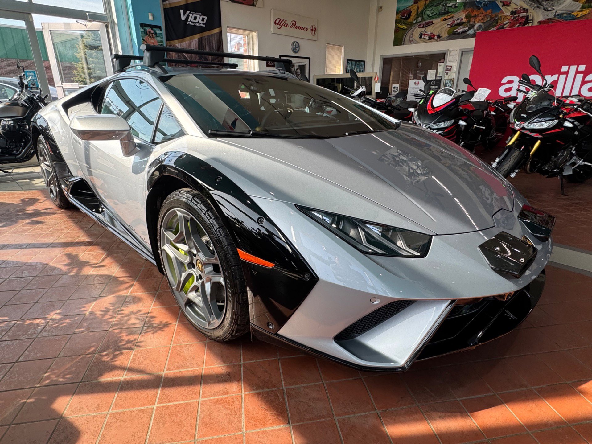 Used 2024 Lamborghini Huracan Sterrato image 1