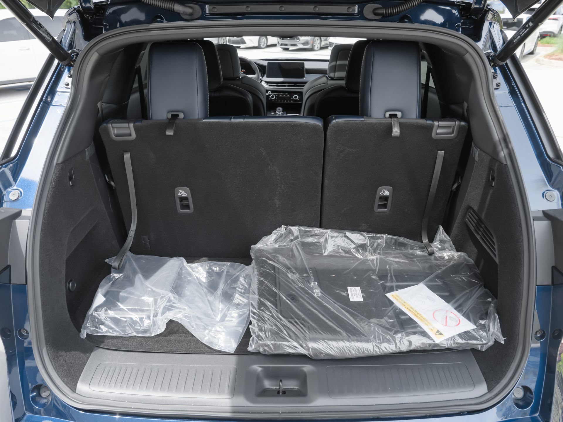 Certified 2026 INFINITI QX60 Sport w/ Dark Cargo Package AWD/4WD image 39