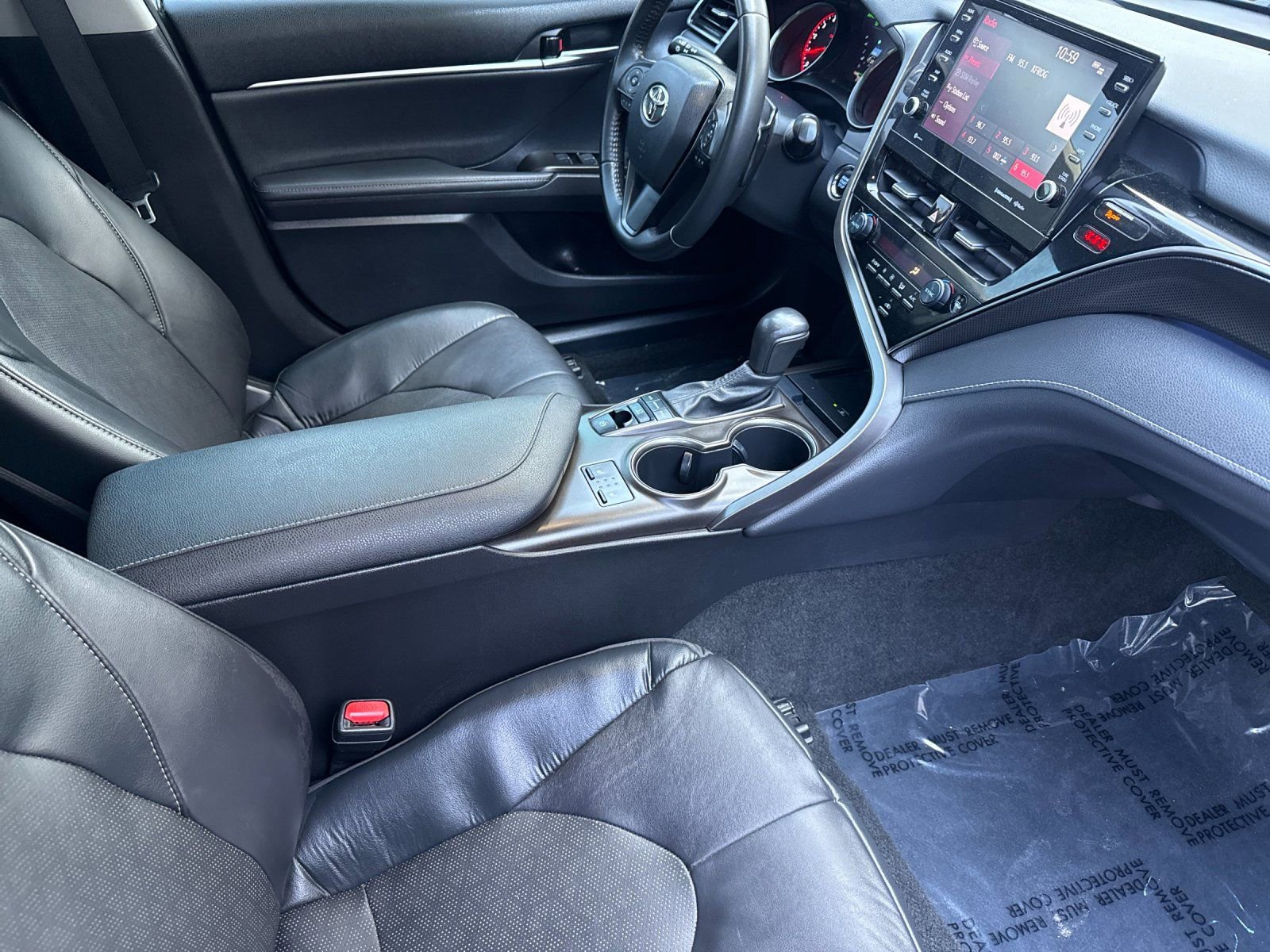 Used 2022 Toyota Camry XSE FWD image 14