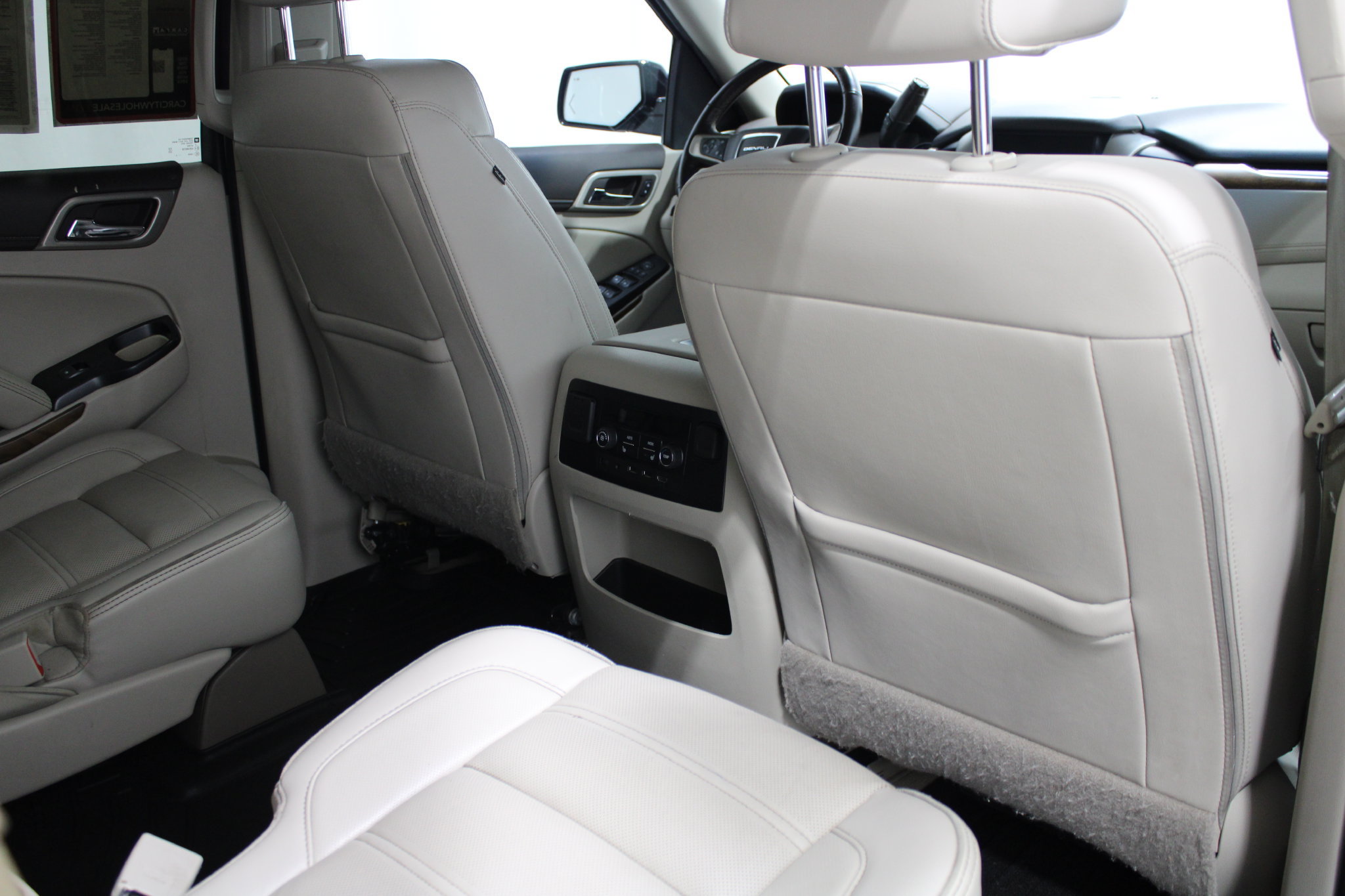 Used 2019 GMC Yukon Denali w/ Denali Ultimate Package AWD/4WD image 23