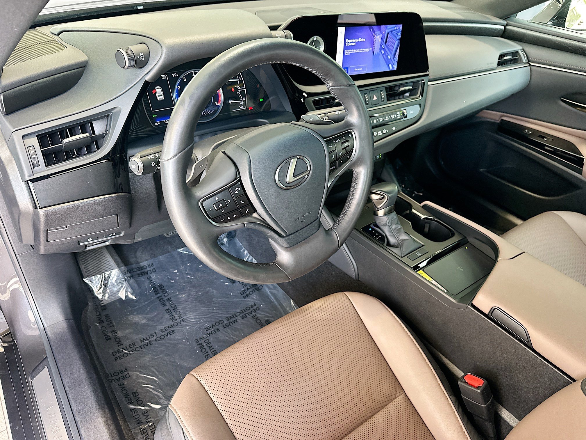 Used 2024 Lexus ES 350 w/ Premium Package FWD image 9