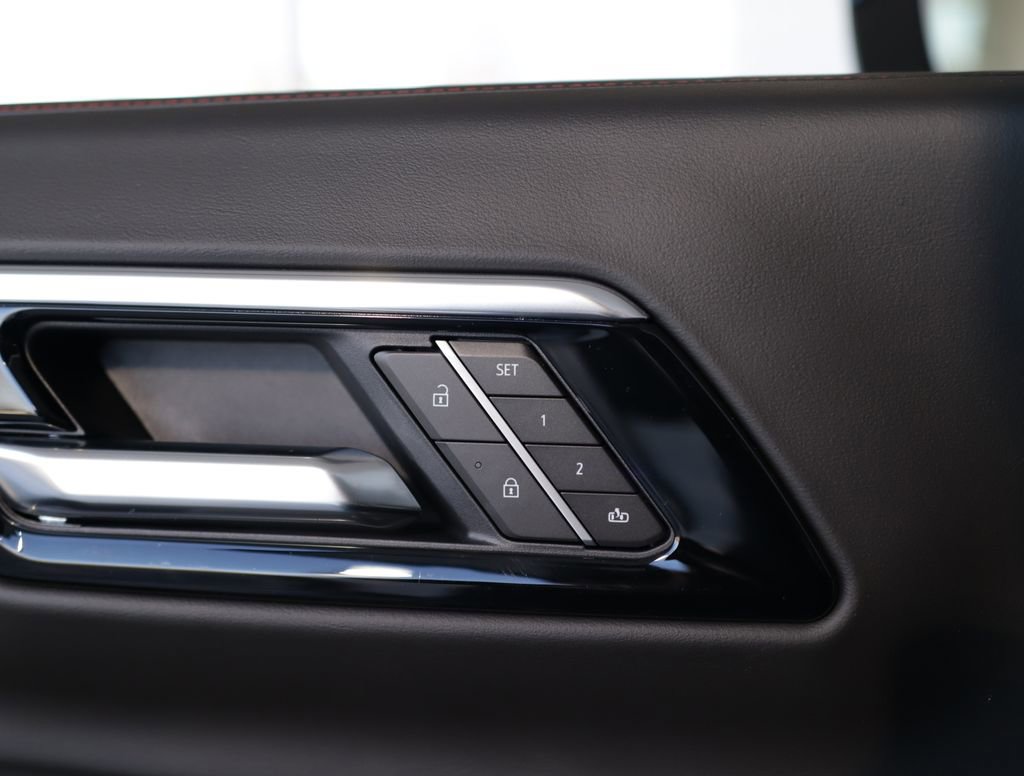 New 2026 Chevrolet Suburban RST w/ Comfort Package AWD/4WD image 28