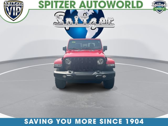Used 2022 Jeep Gladiator Sport AWD/4WD image 3