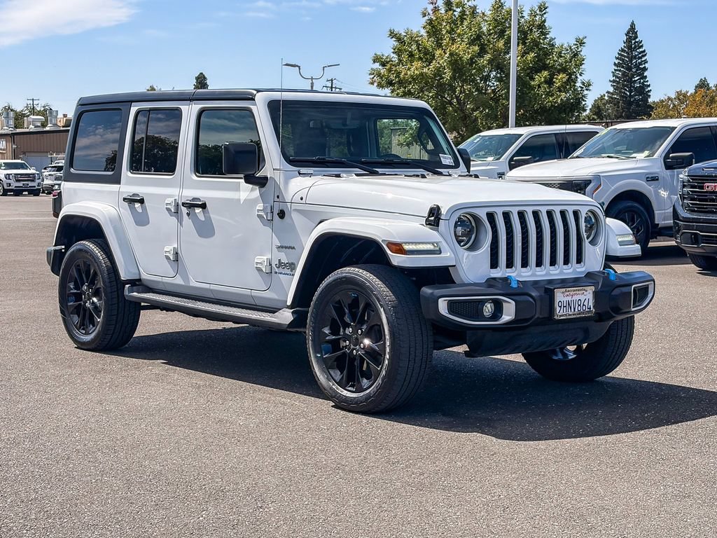 Used 2023 Jeep Wrangler Unlimited Sahara AWD/4WD image 5