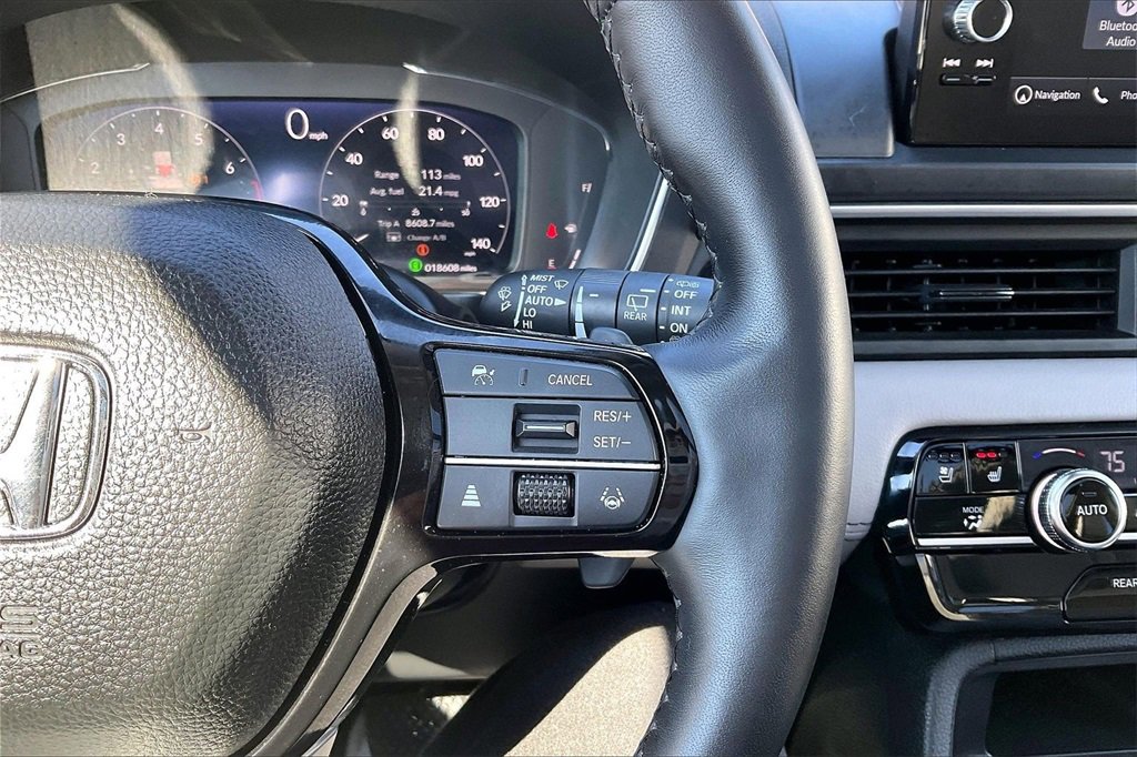 Used 2024 Honda Pilot Elite image 12