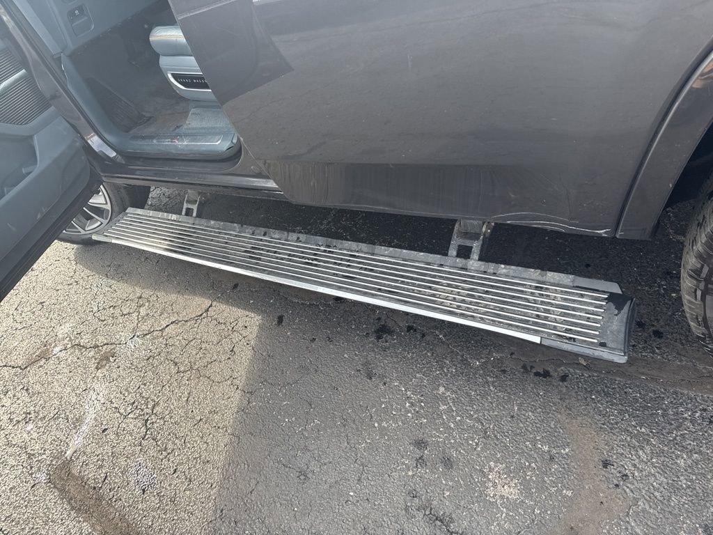 Used 2022 Jeep Grand Wagoneer Series III w/ Rear Seat Video Group 1 image 14