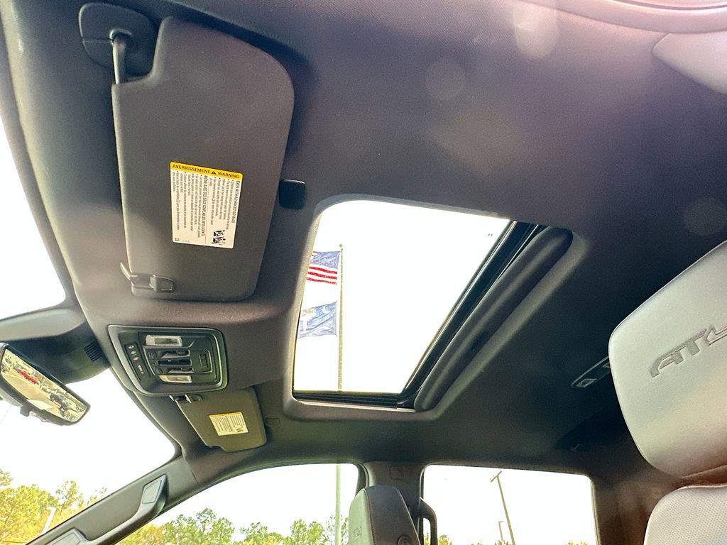 Used 2024 GMC Sierra 1500 AT4 w/ Technology Package image 11