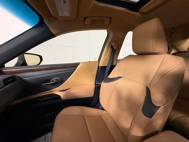 Certified 2024 Lexus ES 300h w/ Premium Package FWD image 19