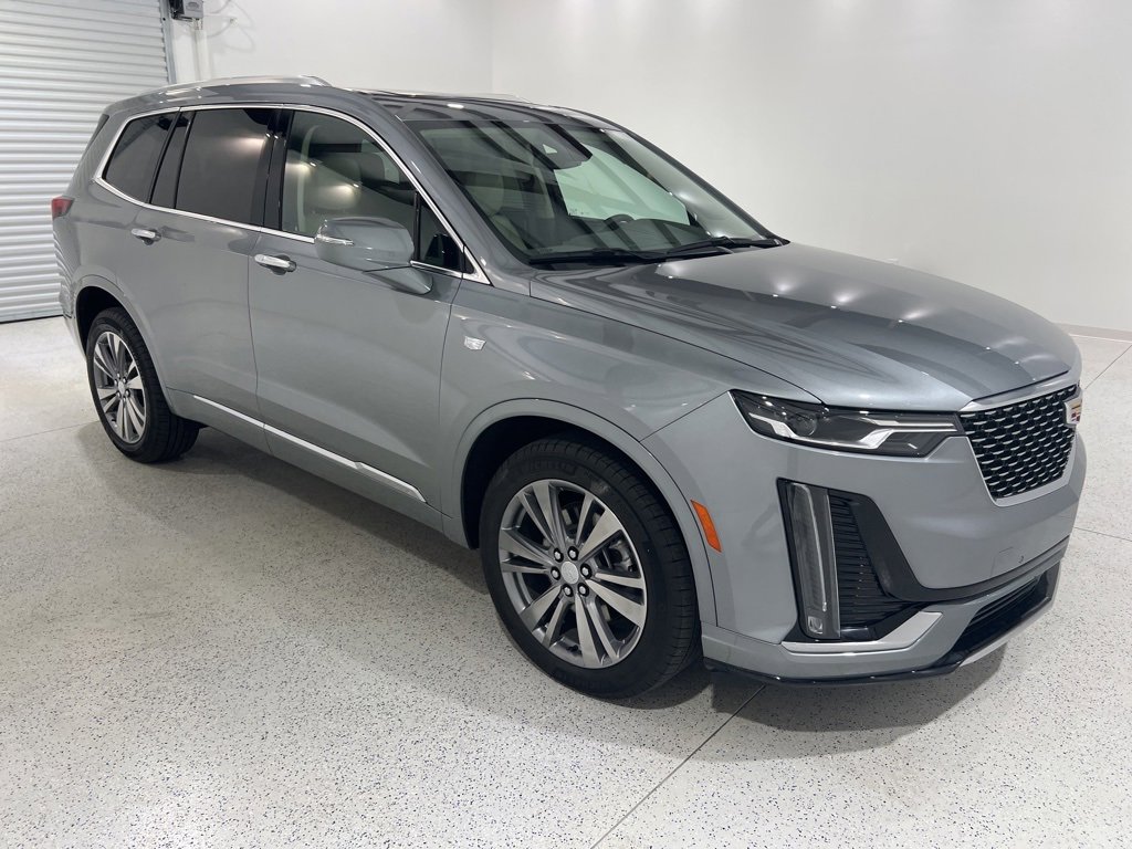 Used 2025 Cadillac XT6 Premium Luxury image 7