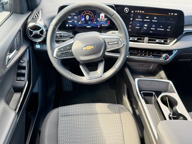 Used 2025 Chevrolet Equinox LT FWD image 13