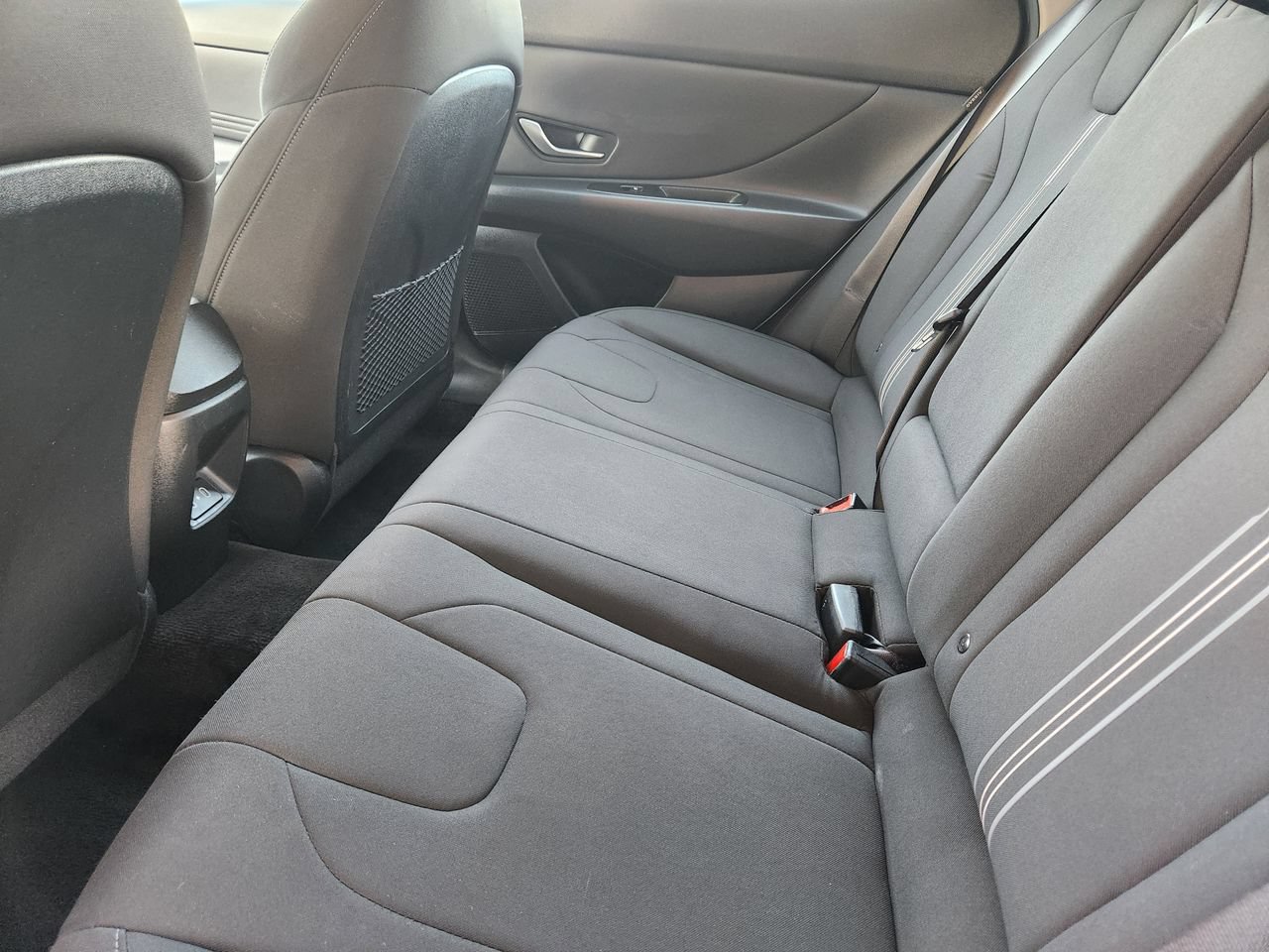 Used 2025 Hyundai Elantra SEL FWD image 29