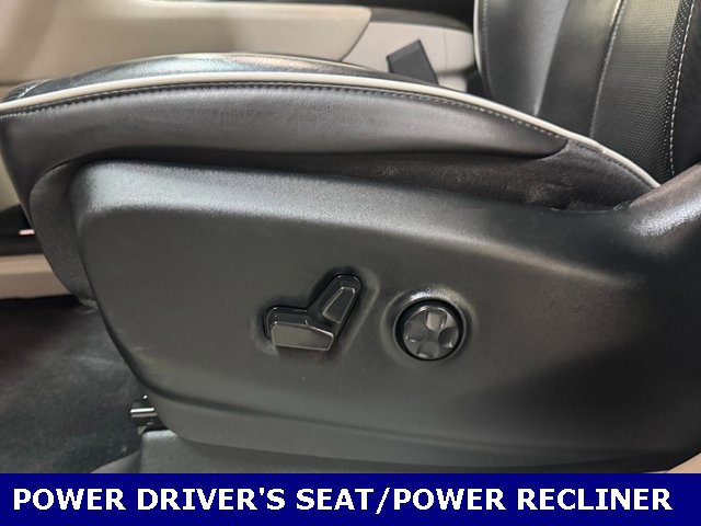 Used 2024 Chrysler Pacifica Limited image 15