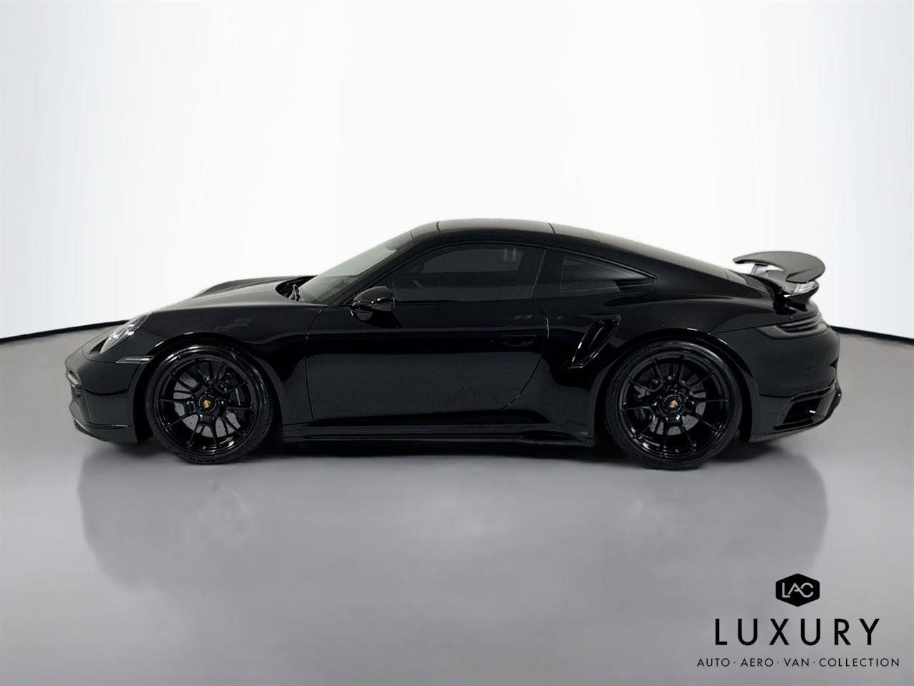 Used 2021 Porsche 911 Turbo S image 9