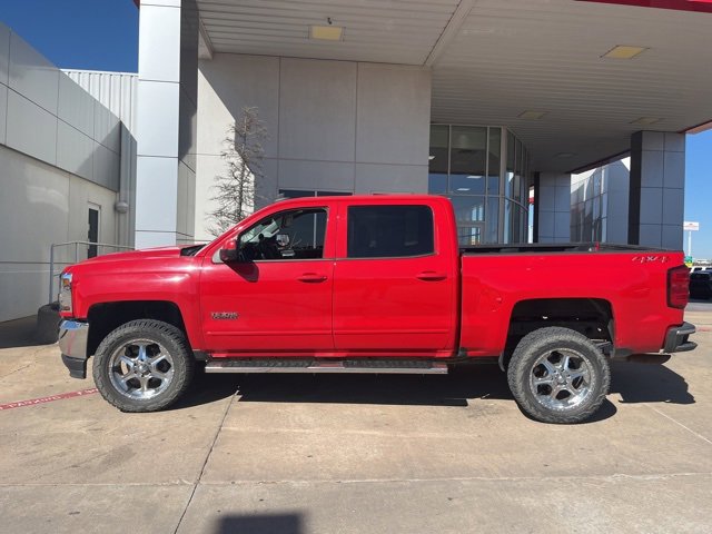 Used 2018 Chevrolet Silverado 1500 LT w/ Texas Edition image 2