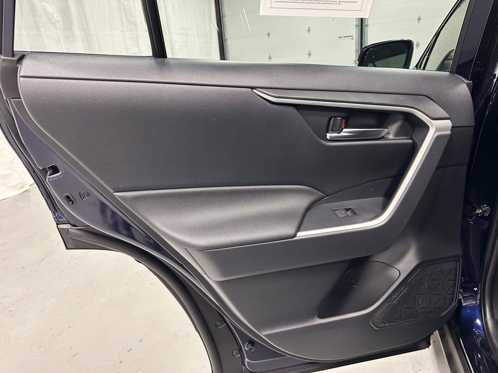 Used 2025 Toyota RAV4 XLE w/ Convenience Package image 43