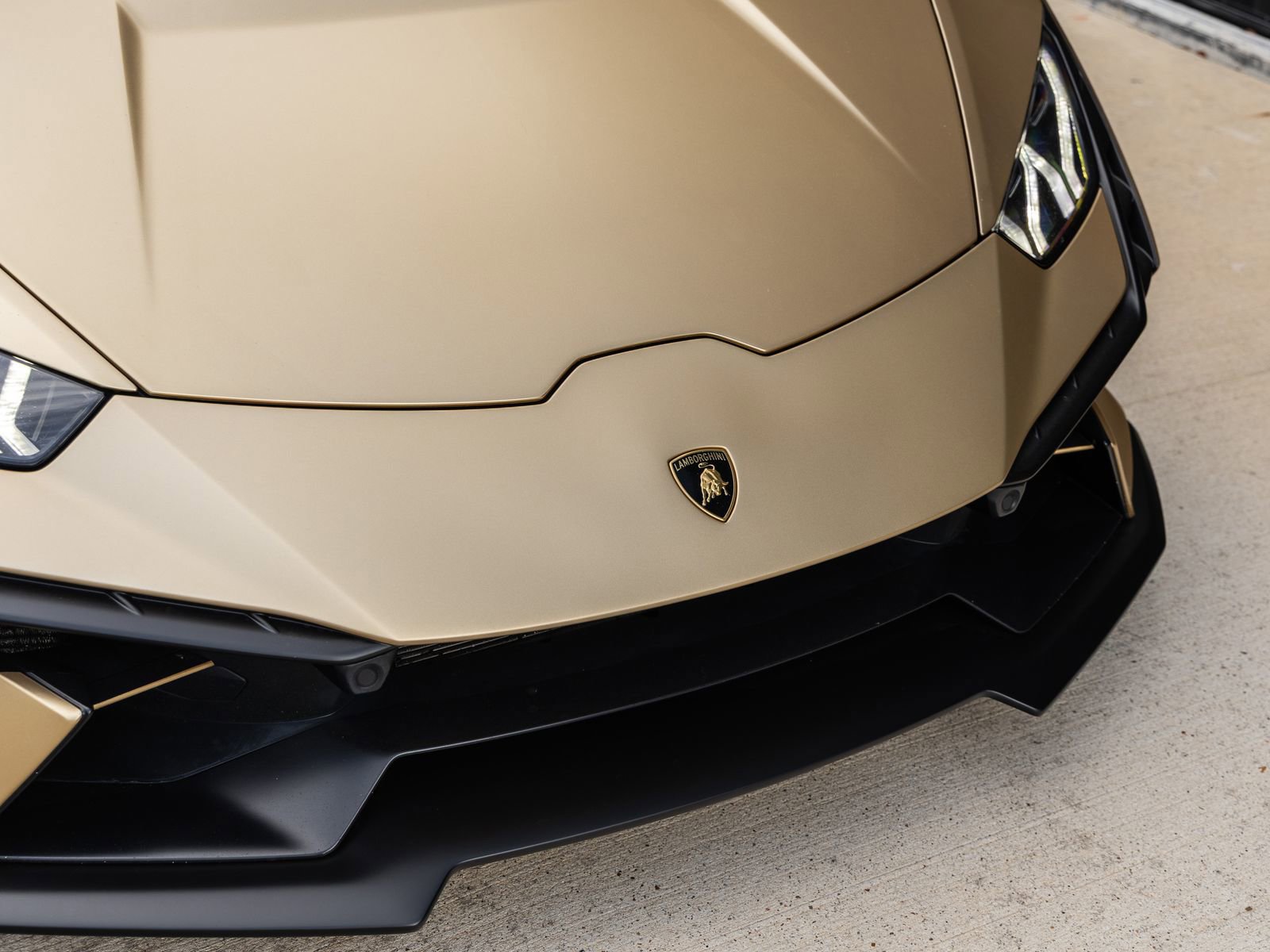 Used 2023 Lamborghini Huracan Tecnica RWD image 26