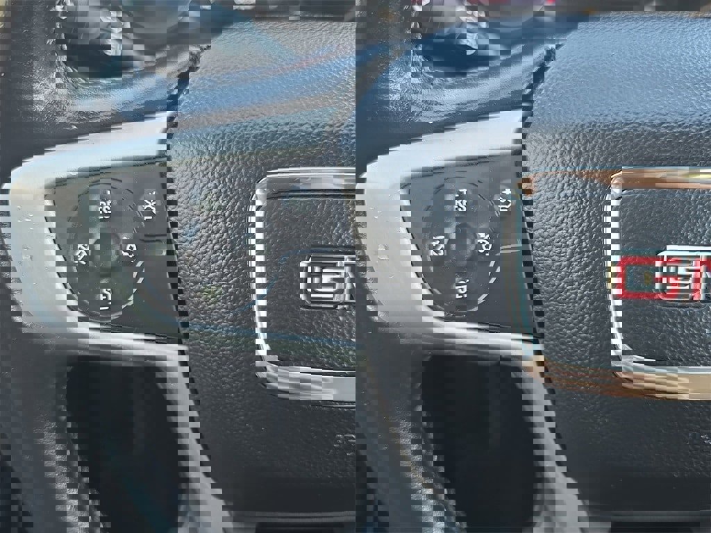 Used 2020 GMC Terrain SLT image 17